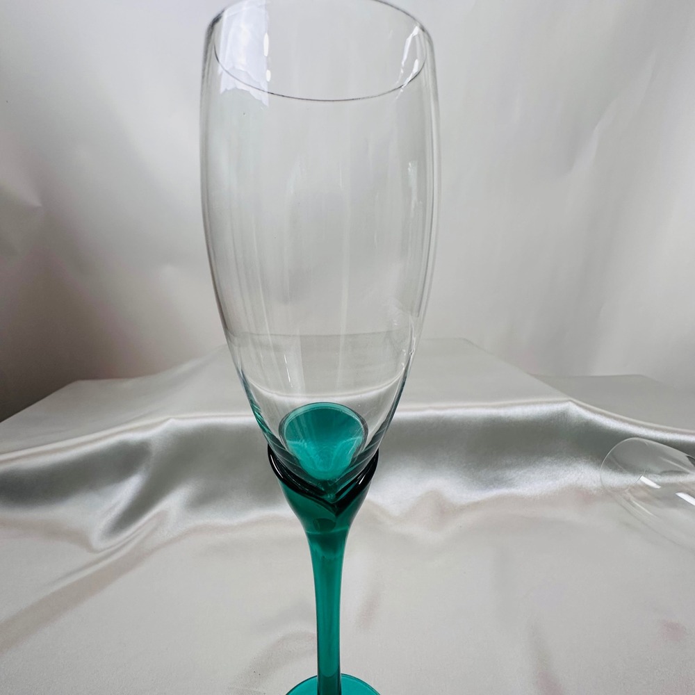 Libbey Domaine Juniper Green Champagne Flutes Set of 4 Green Stem 9.75 inch - Picture 4 of 16